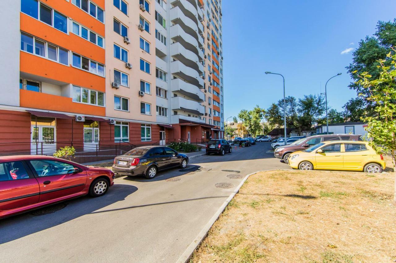 Super View, Luxury Apartment Near Chernihiv Metro. Kyiv Exterior photo